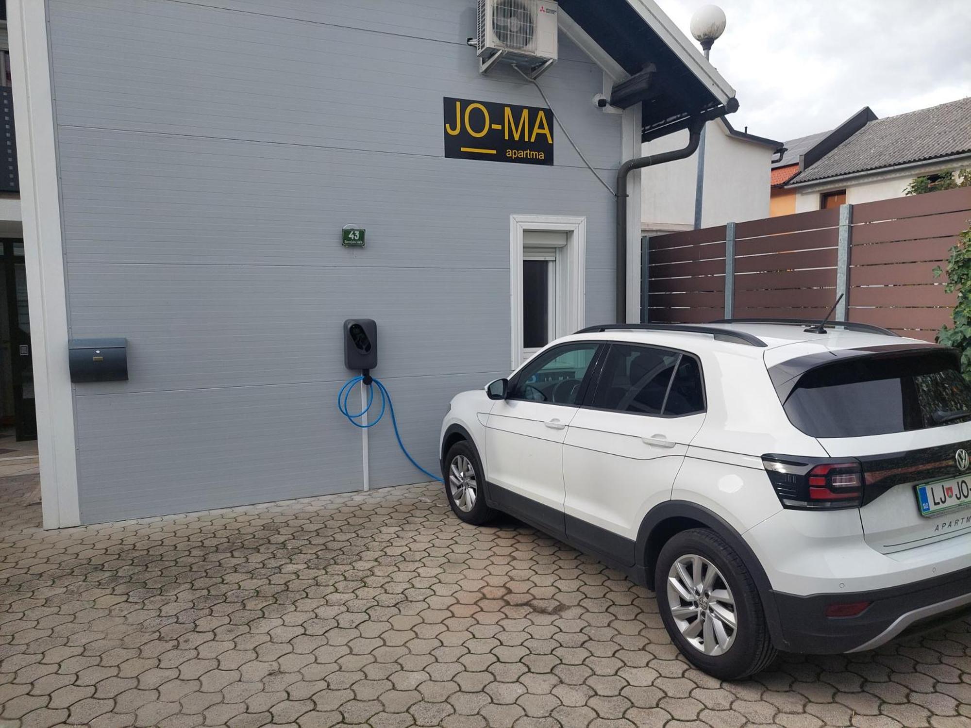 Jo-Ma Apartma - Free Parking リュブリャナ エクステリア 写真