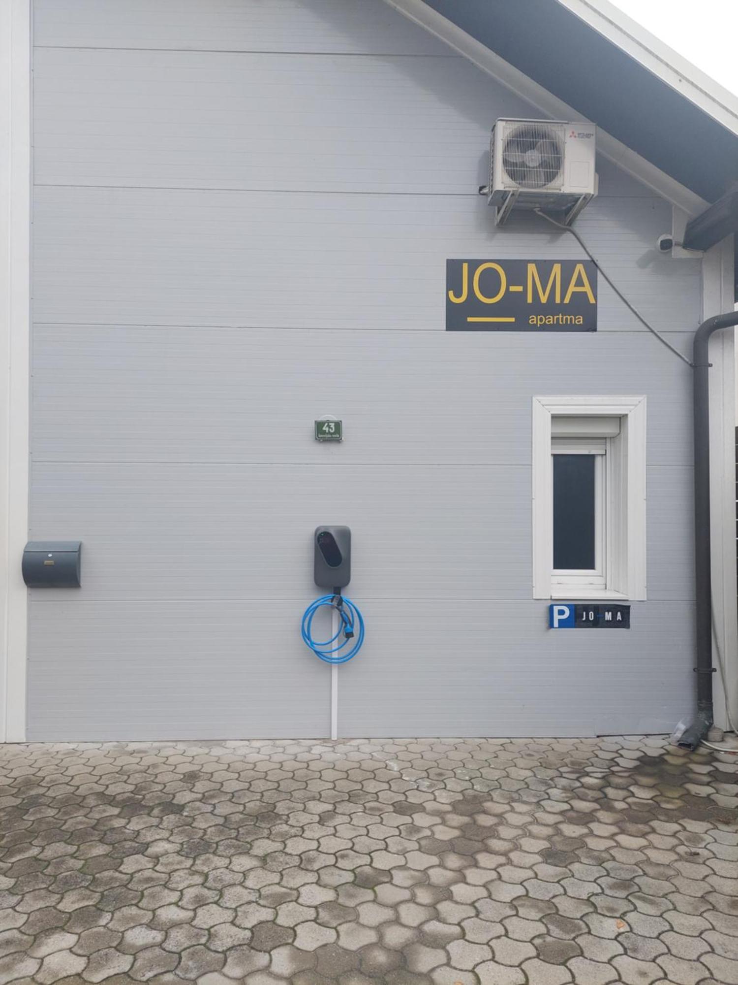 Jo-Ma Apartma - Free Parking リュブリャナ エクステリア 写真