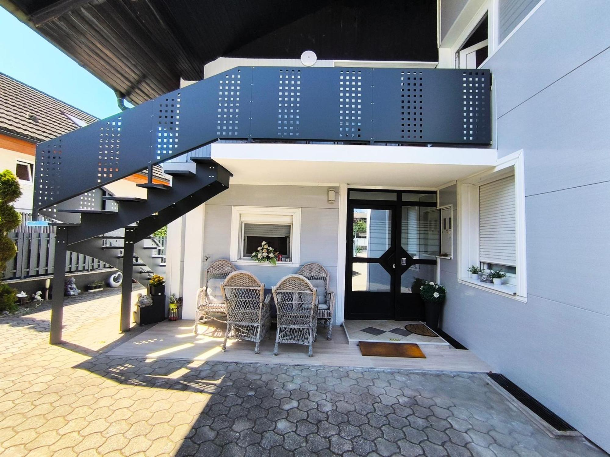 Jo-Ma Apartma - Free Parking リュブリャナ エクステリア 写真